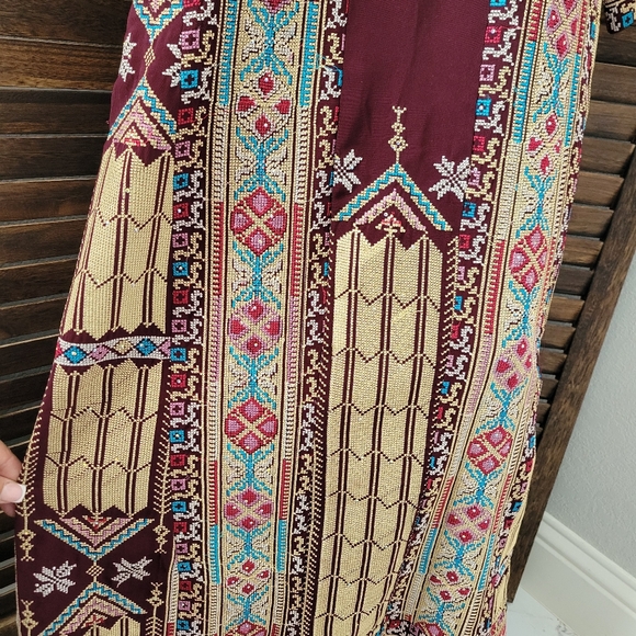 Embroidered Thobe - Picture 3 of 4